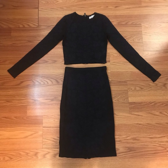 Banana Republic Dresses & Skirts - Banana Republic: Skirt and crop top